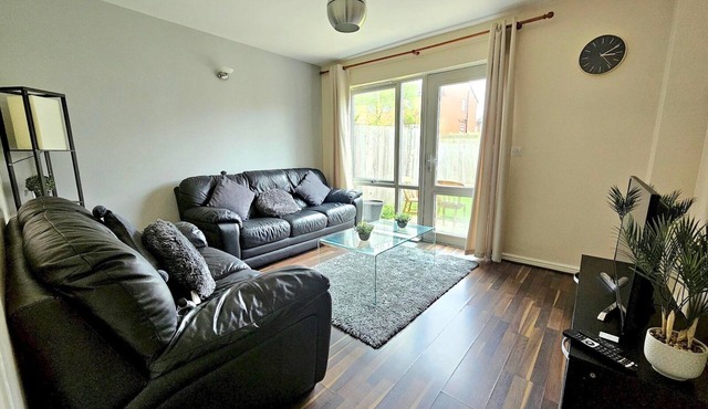 Baltic Townhouse, 4 Bed, Parking - Pass the Keys