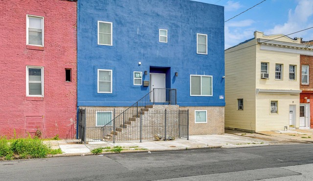 Baltimore Townhome w/Private Rooftop Patio!