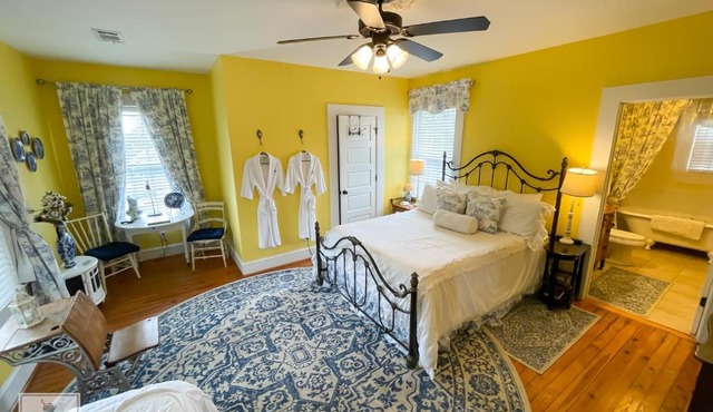 Bama Bed and Breakfast - Capstone Suite