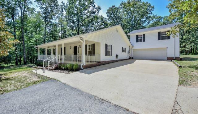 Bama Retreat-sleeps 10-Perfect for Game Days or Vacations