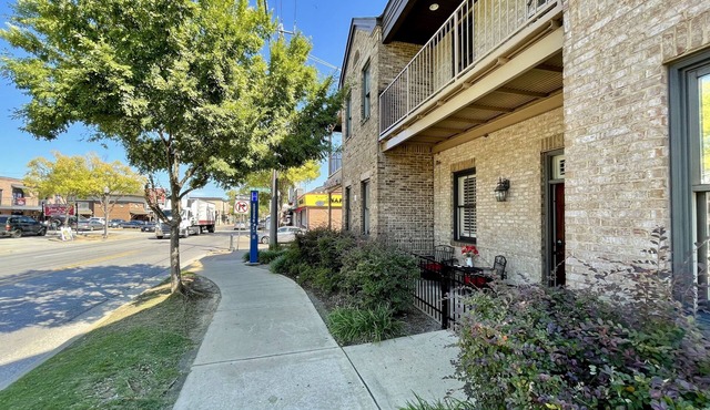 BamaNati - Step right out onto The Strip - walk to Stadium, Downtown & more!