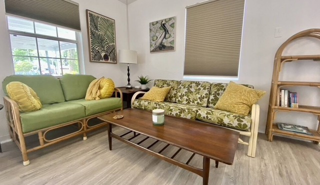 Bamboo Beach House-Downtown Sarasota, 5 min to beaches. DOG friendly