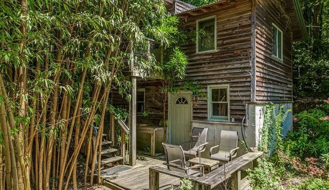 Bamboo Roost at Kaluna Farm Retreat
