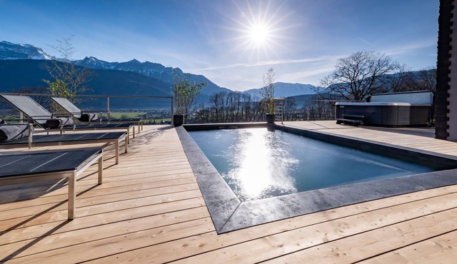 Bamboo Villa 8 people Swimming pool Jacuzzi Lake view