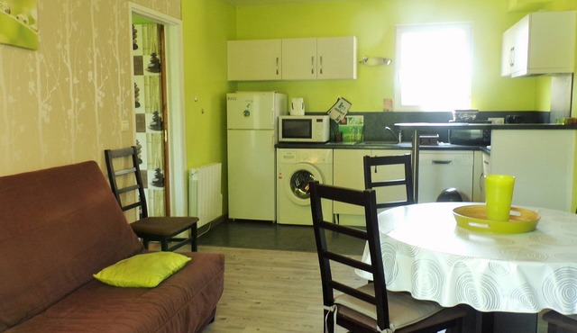 BAMBOO ZEN GITE IN A PEACEFUL NATURAL SETTING PETS WELCOME