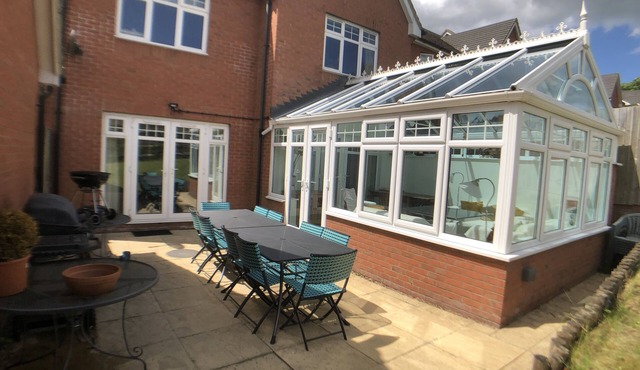 Banbury sleeps 10, easy access to Silverstone, NEC, Blenheim, Oxford & Stratford