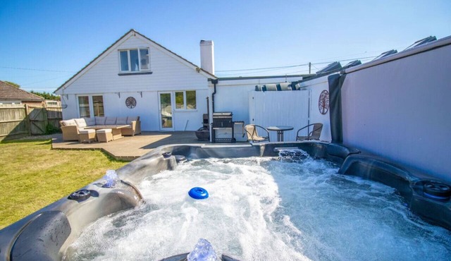 Bancroft – Hot Tub - Camber Sands