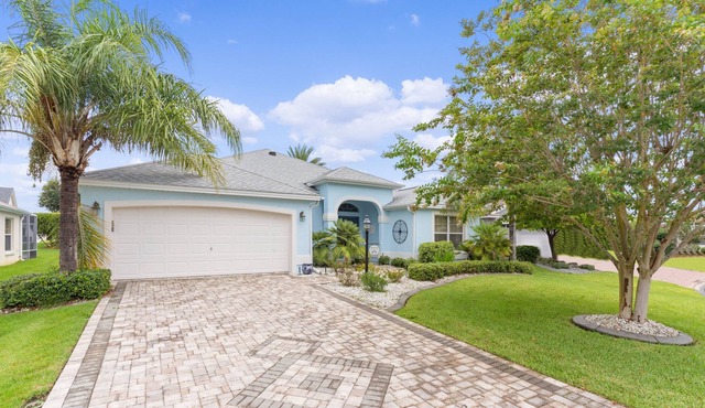 Bancroft Walking Distance To Sumter Square!