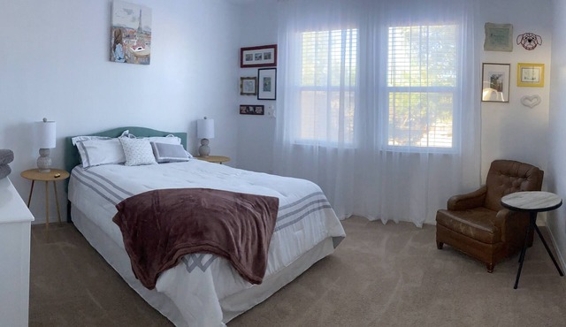 Bandelier Relax! Room for your Balloon Fiesta stay!