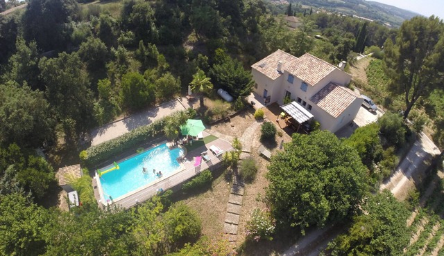 Bandol-le Castellet villa with private pool for 8 people