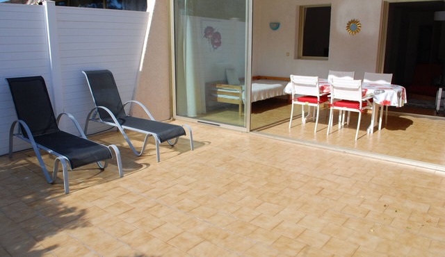 BANDOL T2 Air-conditioned Seafront Large Terrace Veranda Wi-Fi Private parking lot