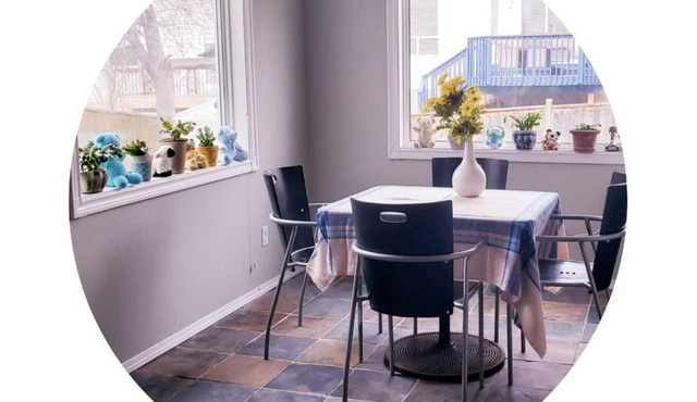 Banff -Calgary Garden &3 mins Bus station Close C-Train&Free Parking