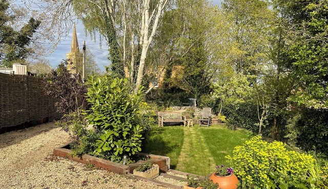 Bank Cottage Studio - Luxury Haven for Two in the Stunning Cotswolds