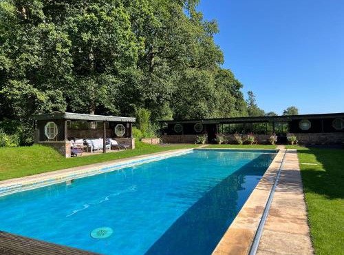 Bank House Longtown, ideal group accommodation with swimming pool & hot tub