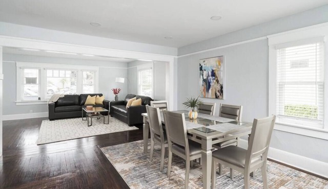 Bankers Hill Roomy Apt - 7 Min Walk to Downtown