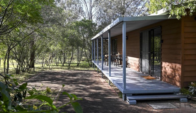 Banksia Cabin 4 - 2 bedroom with 2 x queen beds