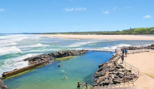 Banksia is a lovely two bedroom townhouse situated right on the edge of Murray's Beach.