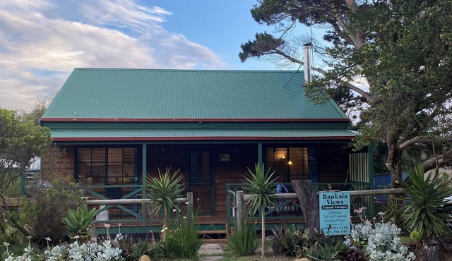 Banksia Views Coastal Cottage