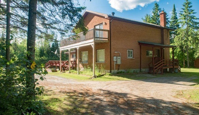 Bankside - Three Bedroom Cottage, Sleeps 7