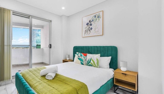 Bankstown Comfort Haven - 2BR, 2Baths, Parking