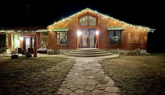 Banquet Hall & Pool: Expansive Forestburg Ranch!