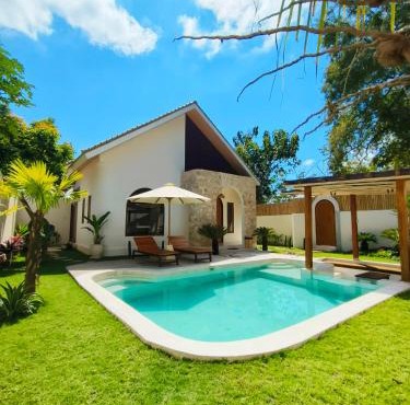 Banua Villa Lombok - Peaceful 2BR Private Pool Villa near Kuta