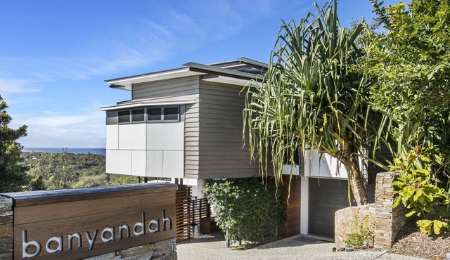 Banyandah - Luxury Architect Designed Straddie Beachhouse