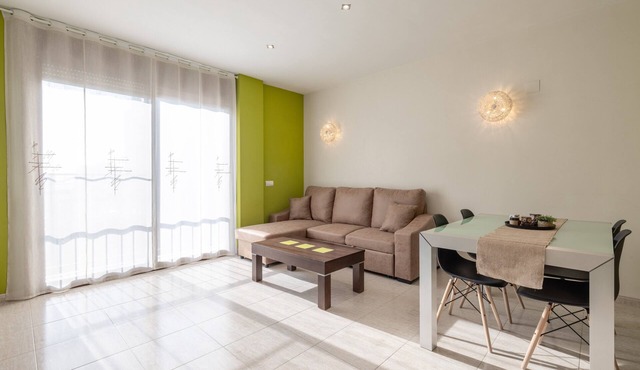 'Bapu' Apartment with Balcony and Wi-Fi