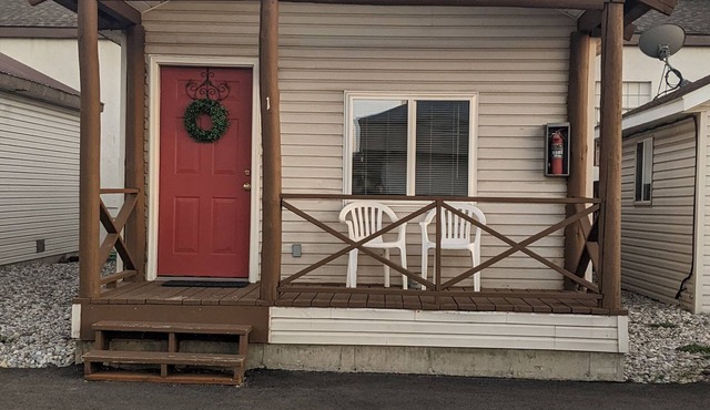 Bar H Motel