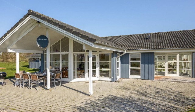 "Bara" - 600m from the sea by Interhome