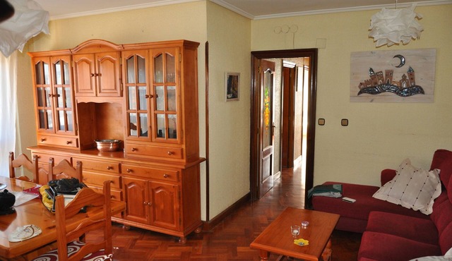 Barakaldo, BEC, Bilbao. Bright and comfortable apartment. Hospital Cruces, Bilbao