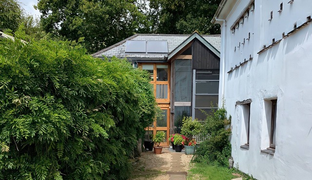 BARBERRY BROOK, pet friendly, luxury holiday cottage in Dittisham