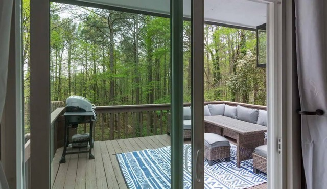 Barcade Bungalow - Modern West Athens Hideaway