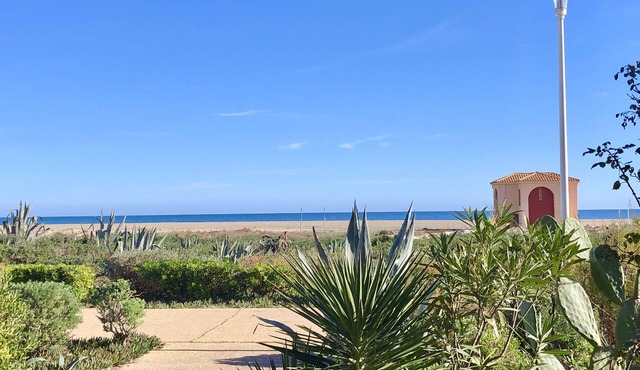 BARCARESA-LA PERLE SEA VIEW WATERFRONT AIR CONDITIONING WIFI