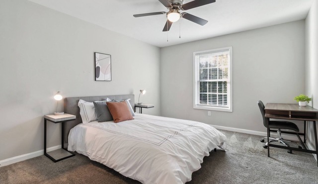 Barcelo at East Cobb Q5 1 Bd 1Bth Newly furnished