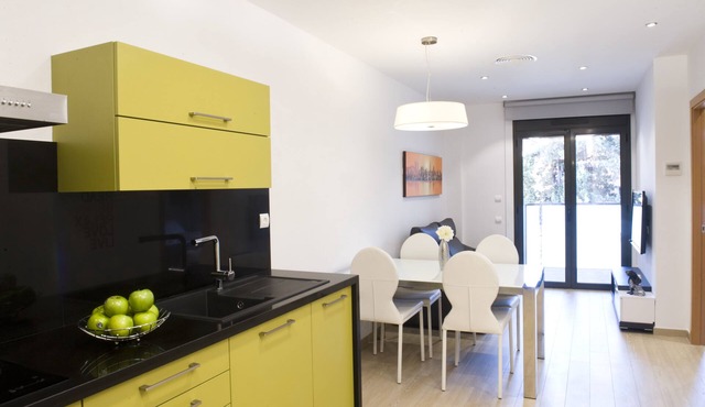 BARCELONA | 1 BEDROOM APT WITH BALCONY¦