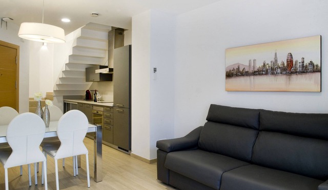 BARCELONA | APT WITH TERRACE FOR 4¦