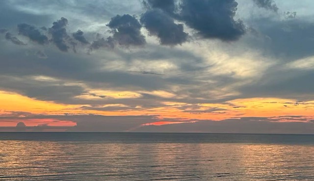 Barcelona Beachfront Bungalow