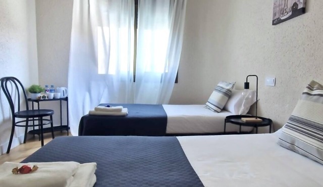 BARCELONA PR GUESTHOUSE