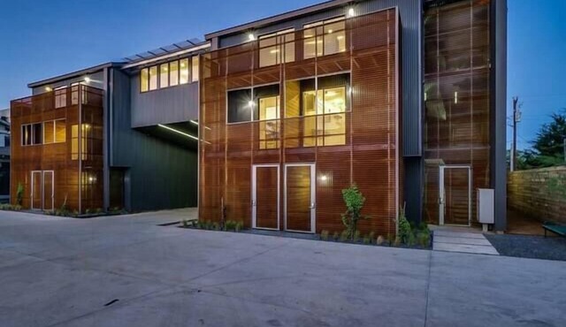 Bardo Lofts Courtyard Suite #102