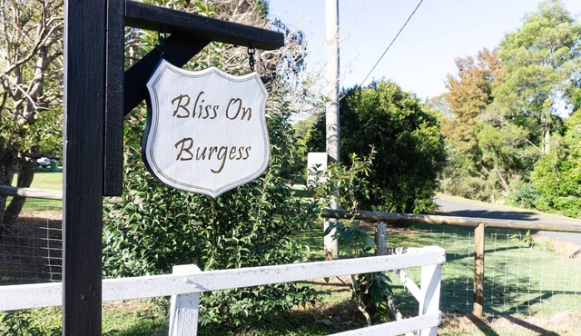 Bare Foot Luxury, minutes from Maleny Town Centre