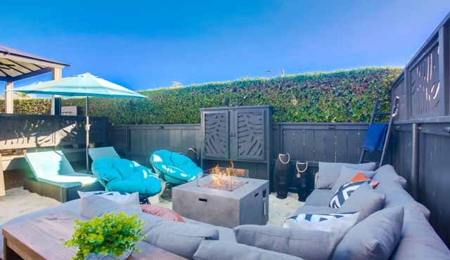 Barefoot 101 * One Block to Beach * 2 Bed 1 Bath