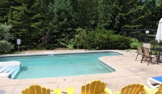 Barefoot Bungalow – Beautiful Cottage in Cavendish with Pool and Hot Tub
