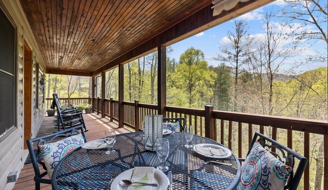 Barefoot Cabin with Extras