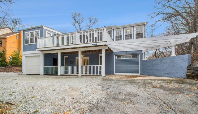 Barefoot Cottage Pool House