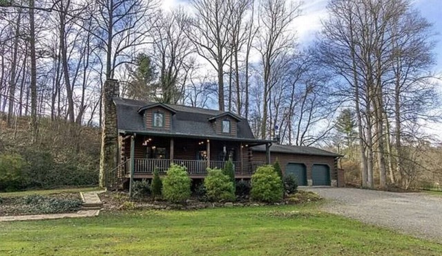 Barefoot Lodge at Dix Creek