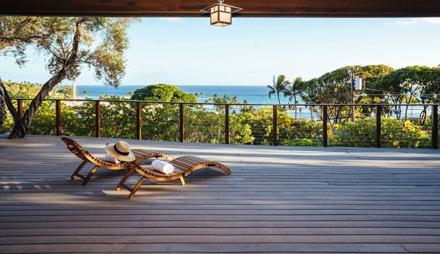 Barefoot Luxury Steps to Beach Diamond Head Kahala Waikiki. SPRING BREAK!