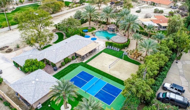 BAREFOOT VOLLEYBALL BUNGALOW-1ACRE