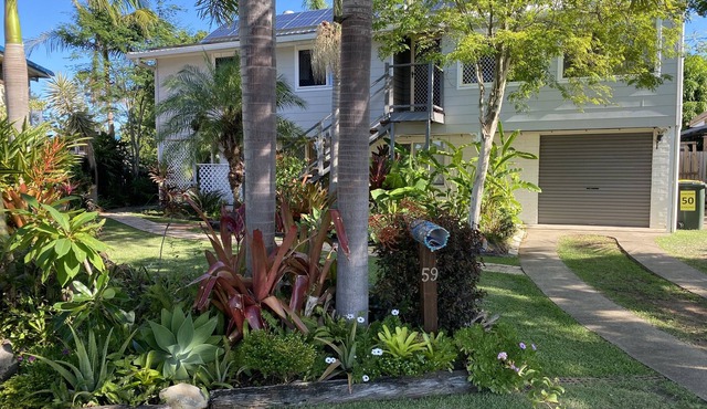 Bargara Beach Hideaway - Pet friendly