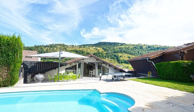 Bargkass - Vue montagne et piscine